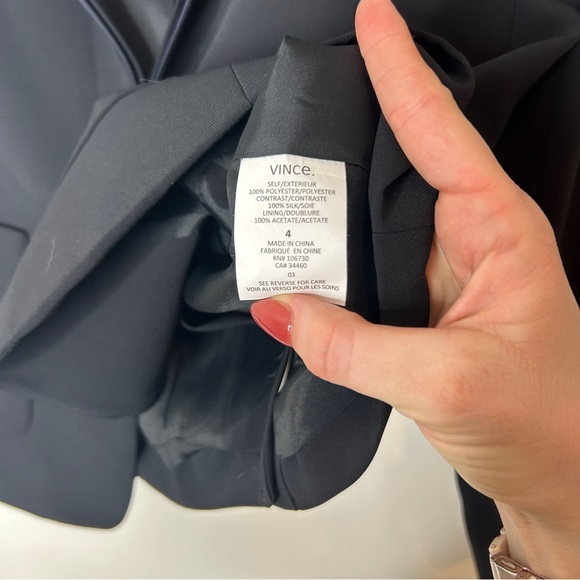 Vince Black Single Button Blazer Size 4 Navy Detail - Picture 7 of 8